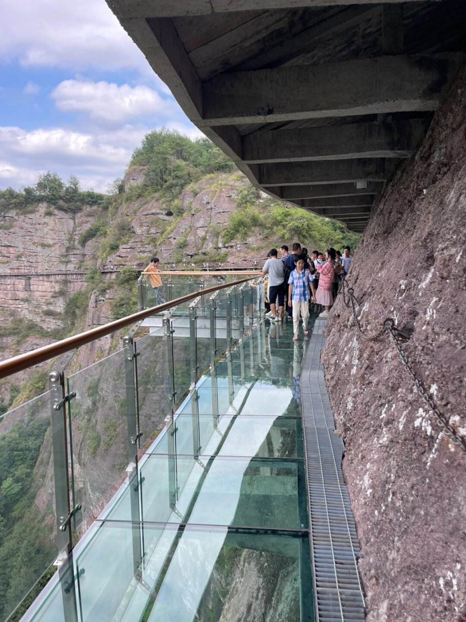 穿岩十九峰经典路线攻略  新昌的4a景区穿岩十九峰,原本并不在我这次