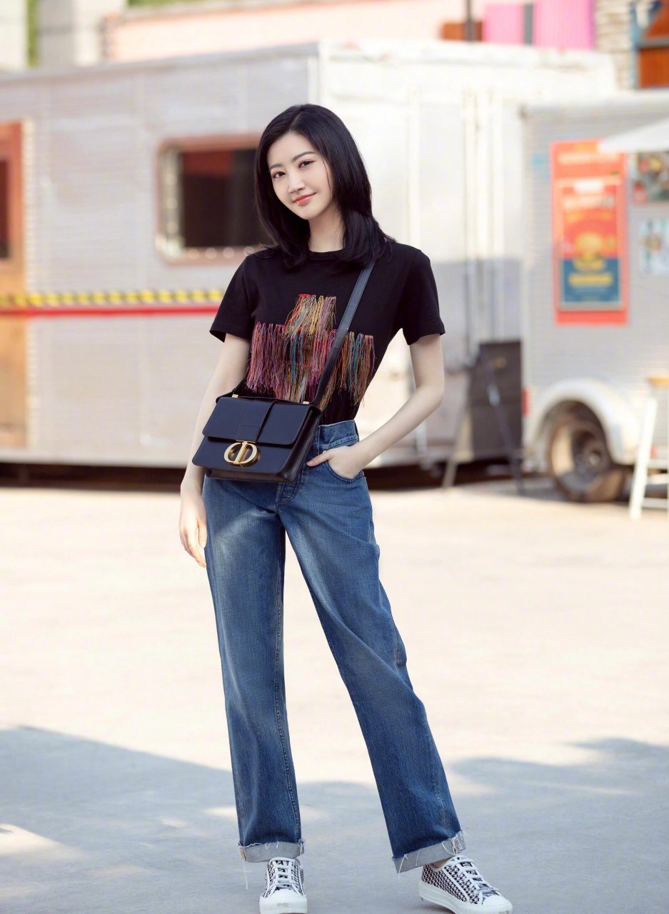 景甜早期机场街拍记录 .#我们都爱聊八卦# #娱乐最前沿