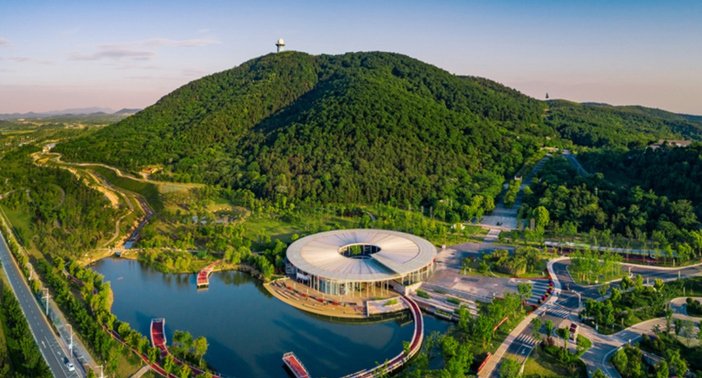 无想山国家森林公园是南京市中心的秘密花园,拥有2071.