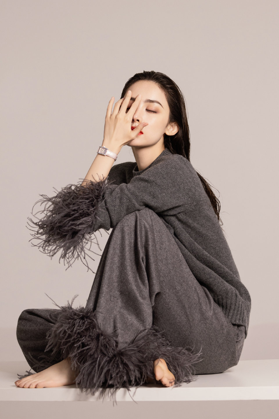 明星,身材控制非常好,但是她有一次被采访的时候说,160身高女生80公斤