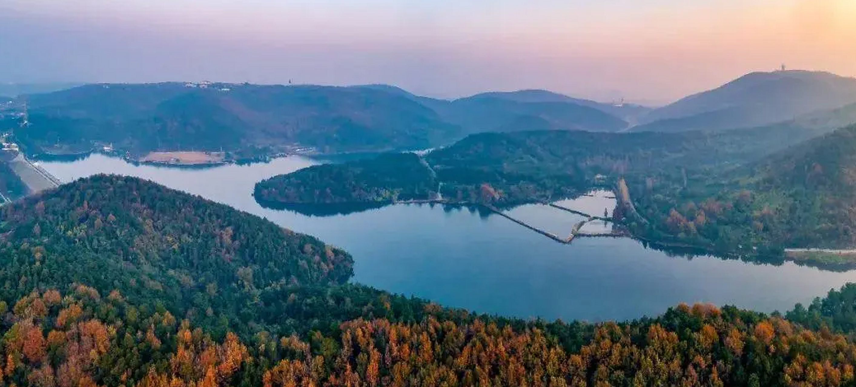 无想山国家森林公园是南京市中心的秘密花园,拥有2071.