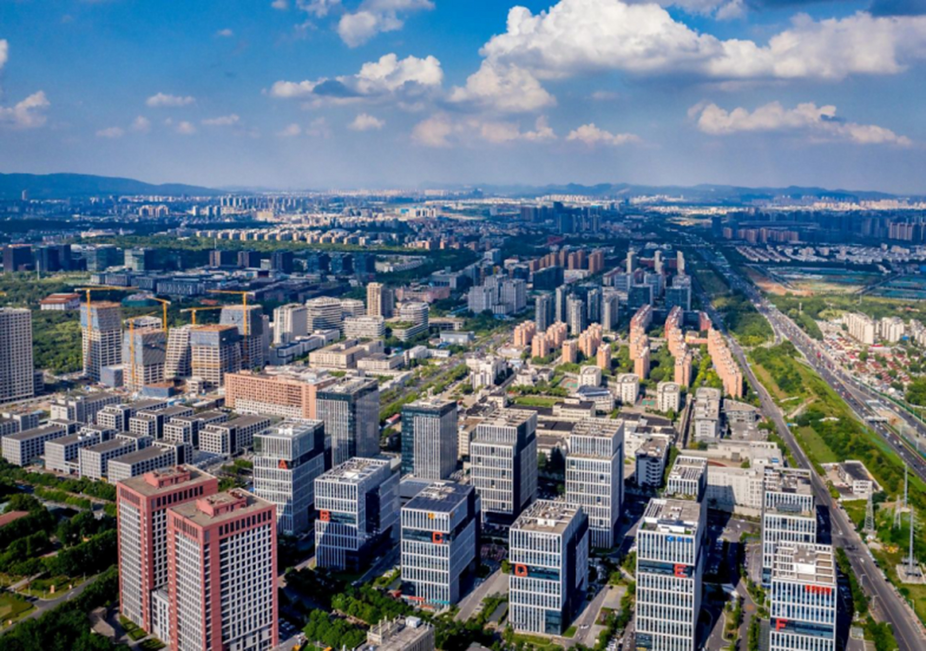 南京软件谷中软国际-华为云创新中心运营团队交出了一份出色的成绩单