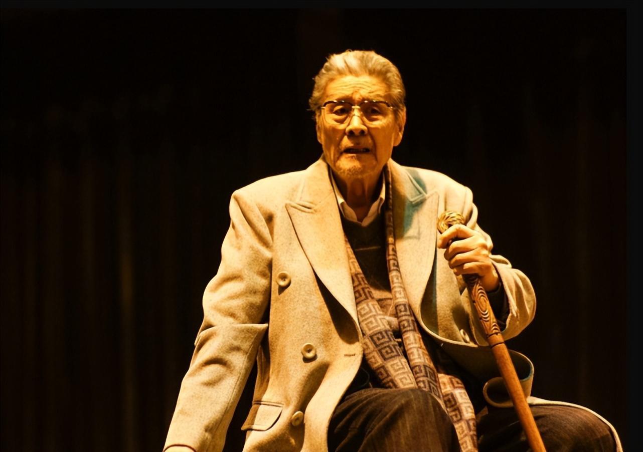 蓝天野:白天演员,晚上特工,隐姓埋名75年,姜子牙曾是地下党