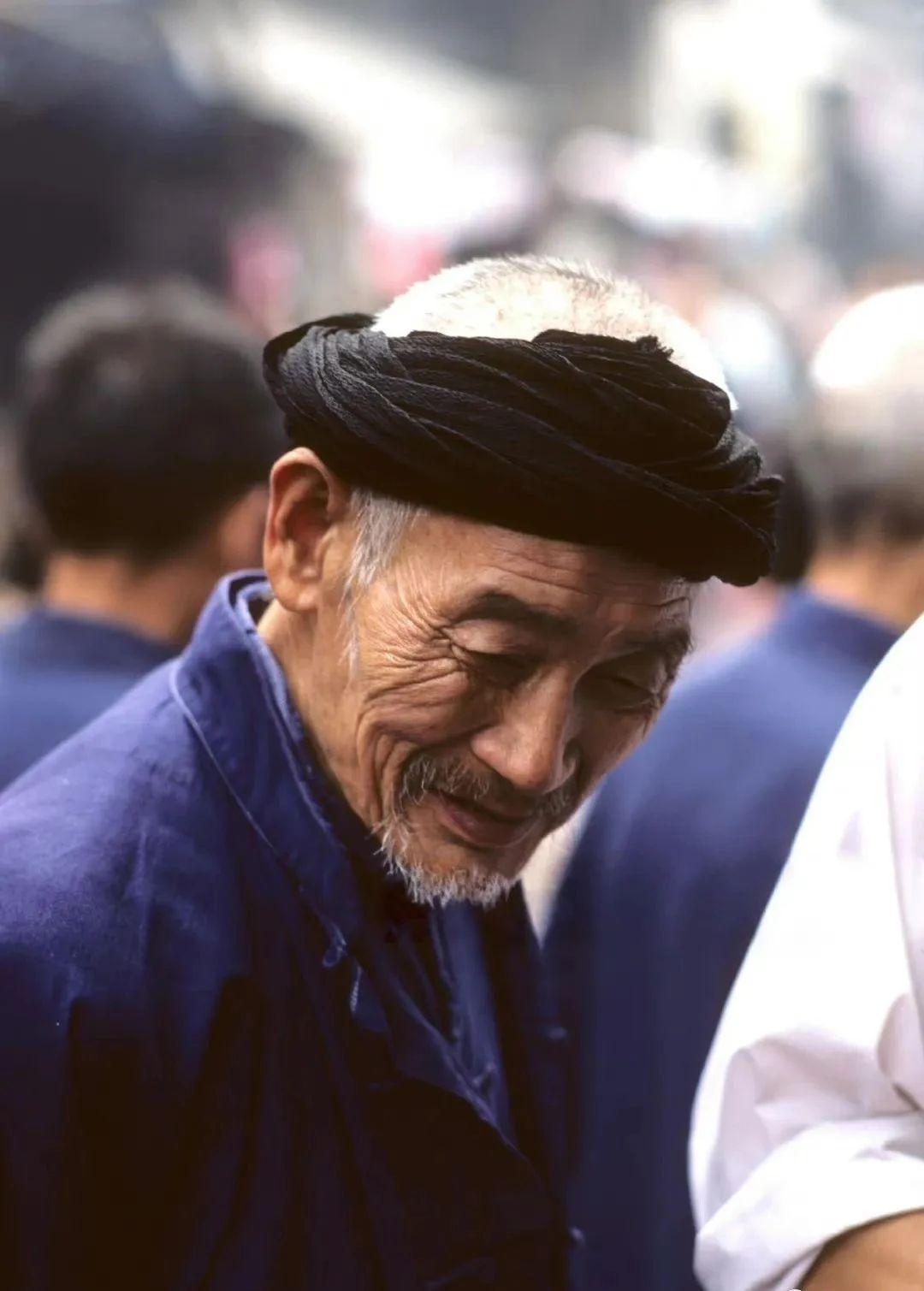 罕见老照片:80年代的农村老人,看完已泪流满面