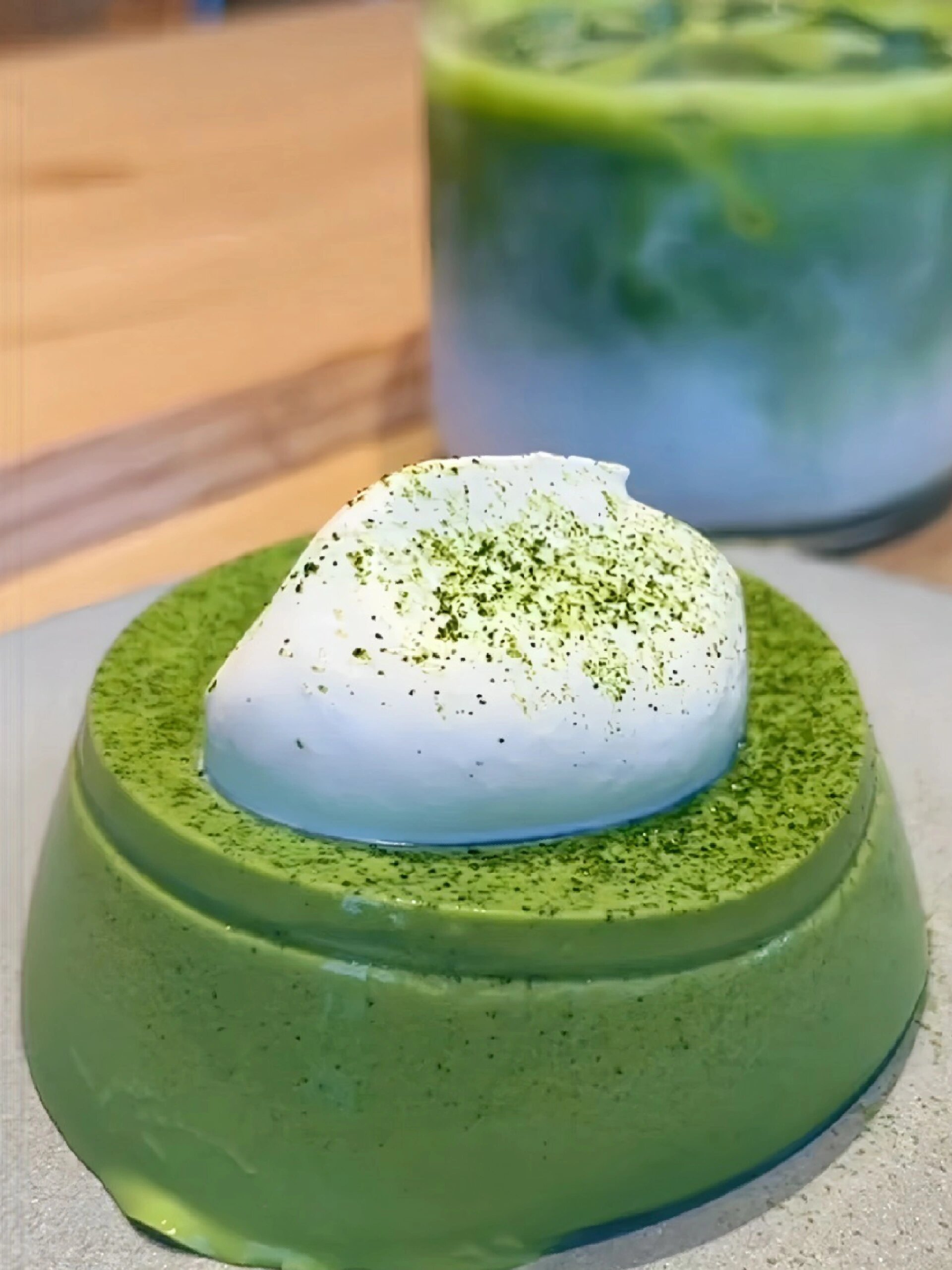 免烤浓郁抹茶布丁配方: 吉利丁用冷水60g 吉利丁粉 10g 白巧克力100g