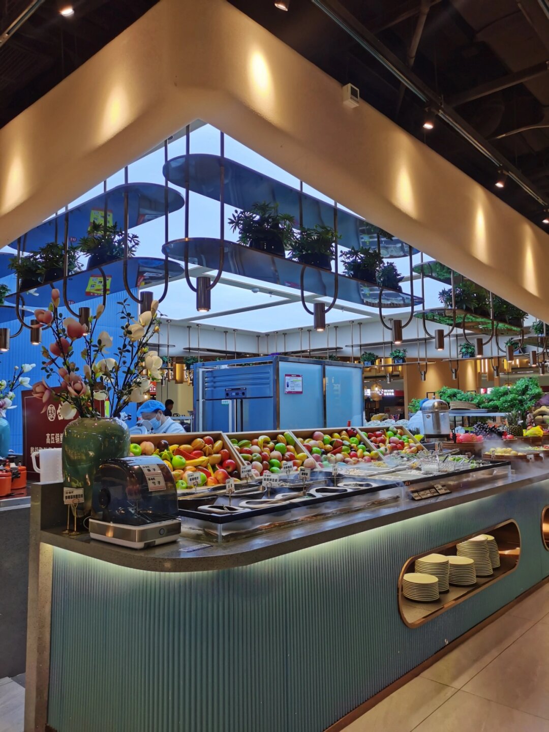 保定市区值得一去的自助餐厅  一个品类丰富的自助餐厅,往往让人难以