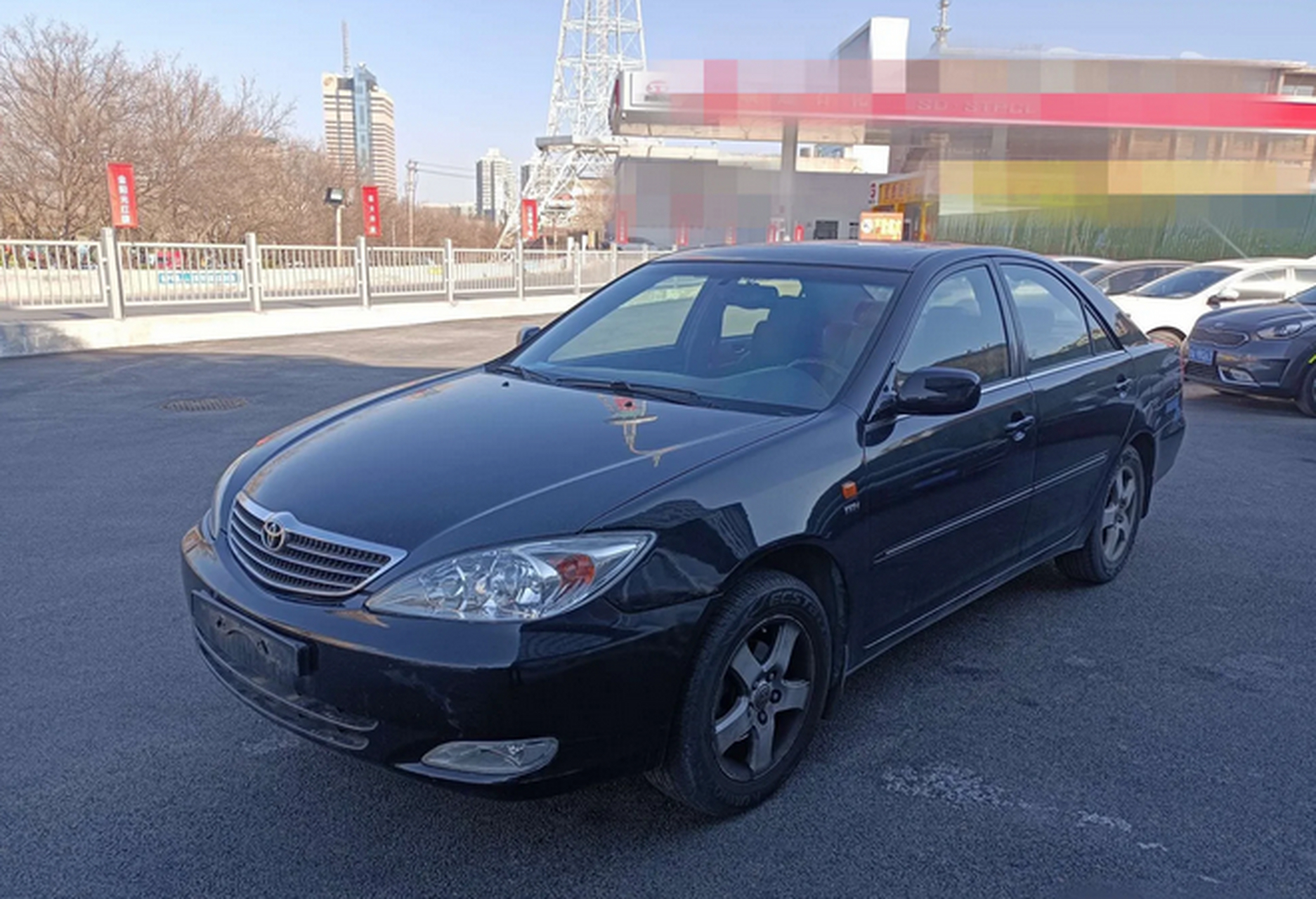 今天评估了一辆2002年的丰田佳美,黑色,排量2.