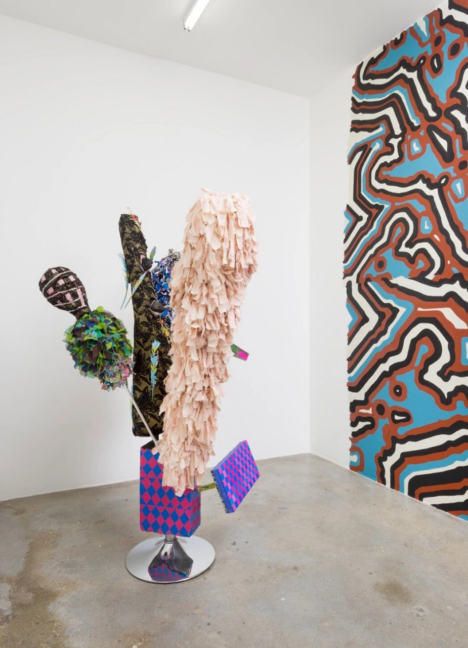 艺术品分享  jim drain的创作涵盖雕塑,绘画和壁纸,不断探索不同材料