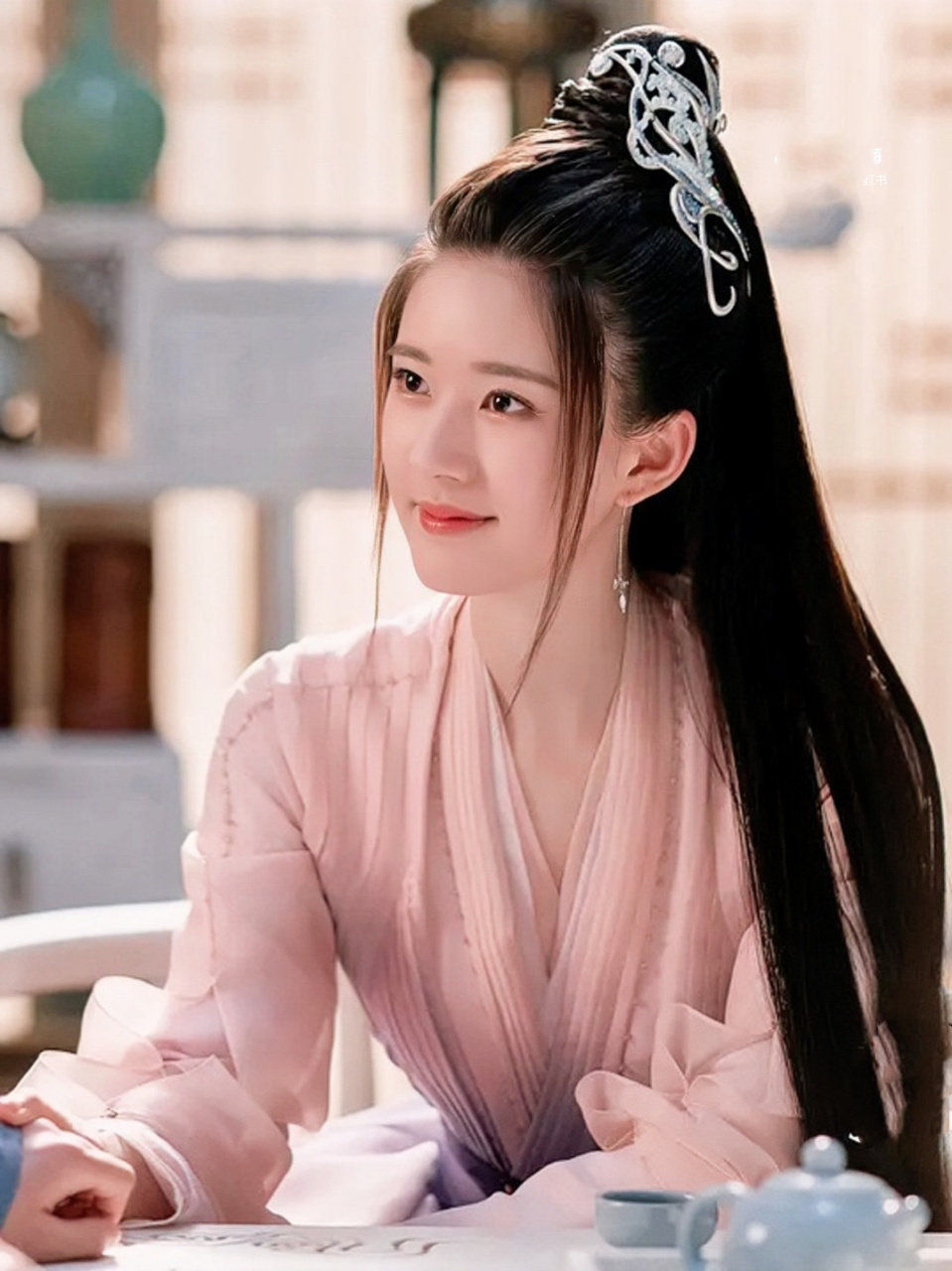 《且试天下》丰兰息和白风夕这对江湖侠侣携手闯荡江湖,剧情紧凑,节奏