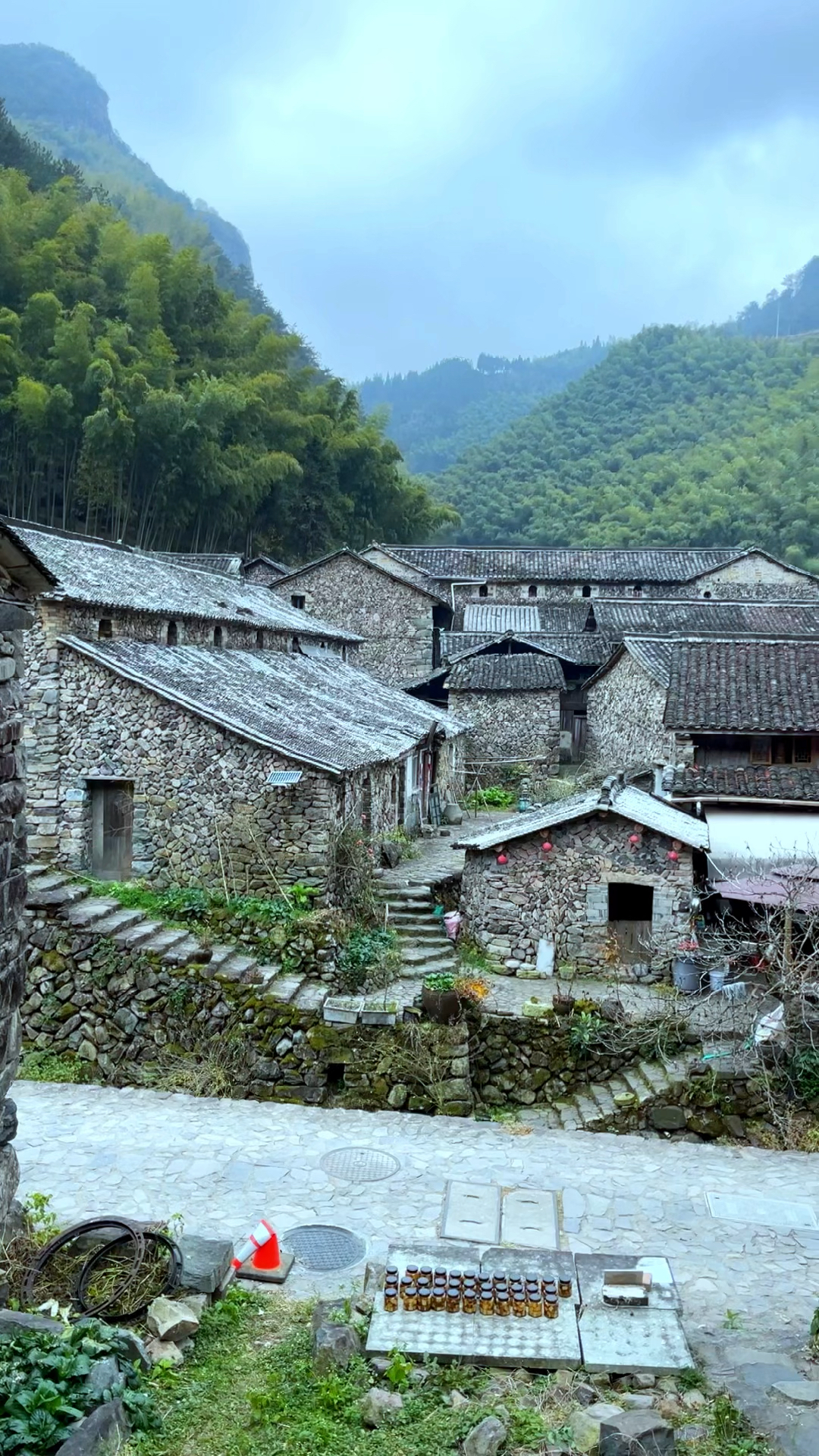 壶镇岩下石头村图片