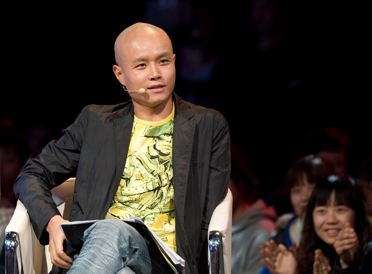 乐嘉:争议之声中的真性情,不走寻常路,娱乐圈的独行侠