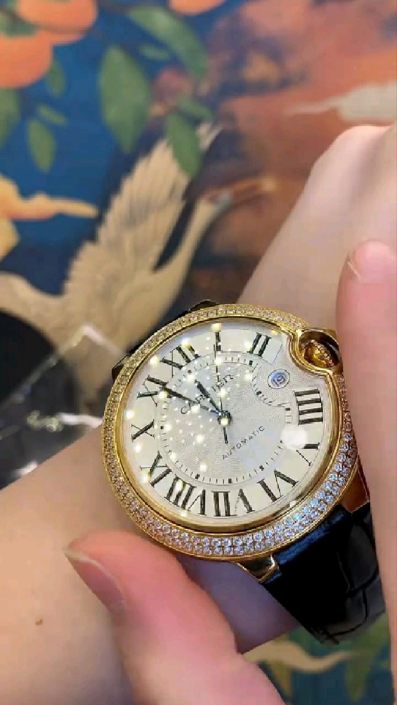 手表卡地亚蓝气球42mm外圈钻欣赏