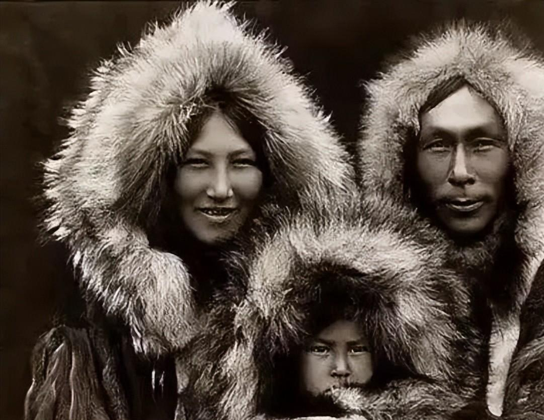 因纽特人住冰屋还裸睡为什么不怕冷屋里生火不怕冰融化吗