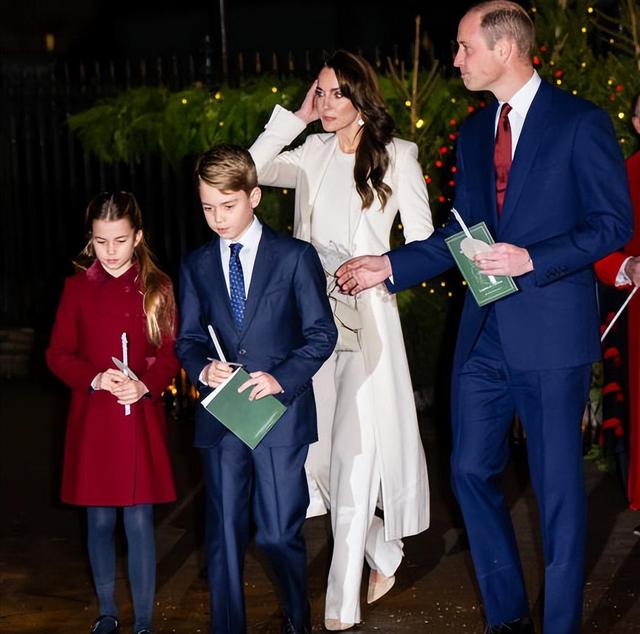 威廉凯特一家五口合体营业,满屏都是大长腿,路易斯王子受关注