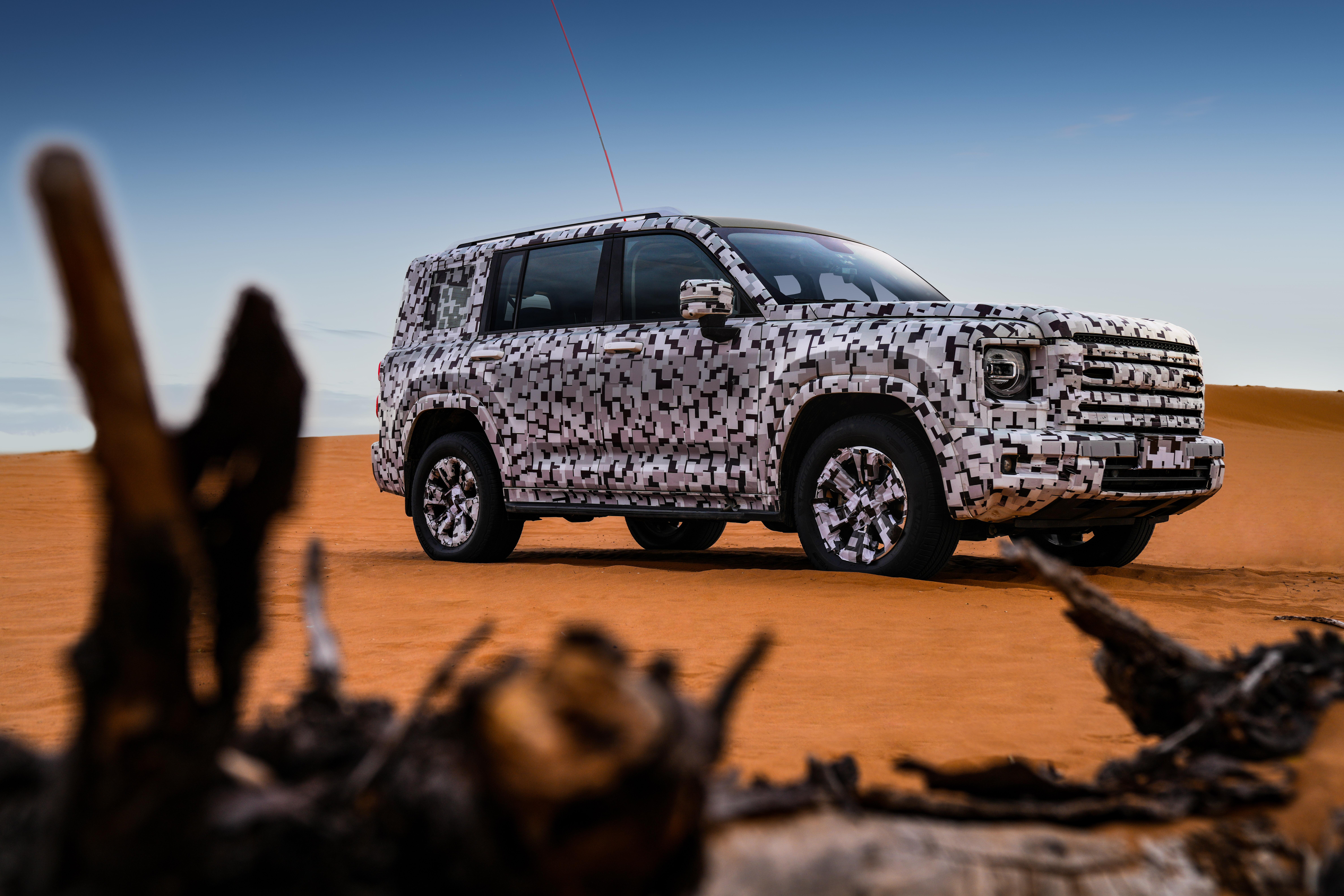 全新哈弗h9路试谍照曝光,方正粗犷可与全新丰田普拉多一战?