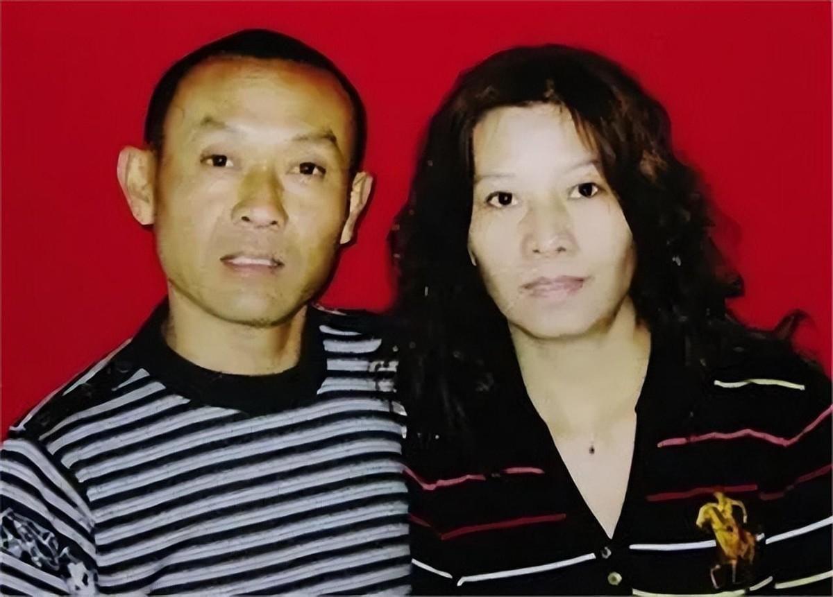 2008年背亡妻回家的好男人半年后却闪婚女网友如今他怎样了