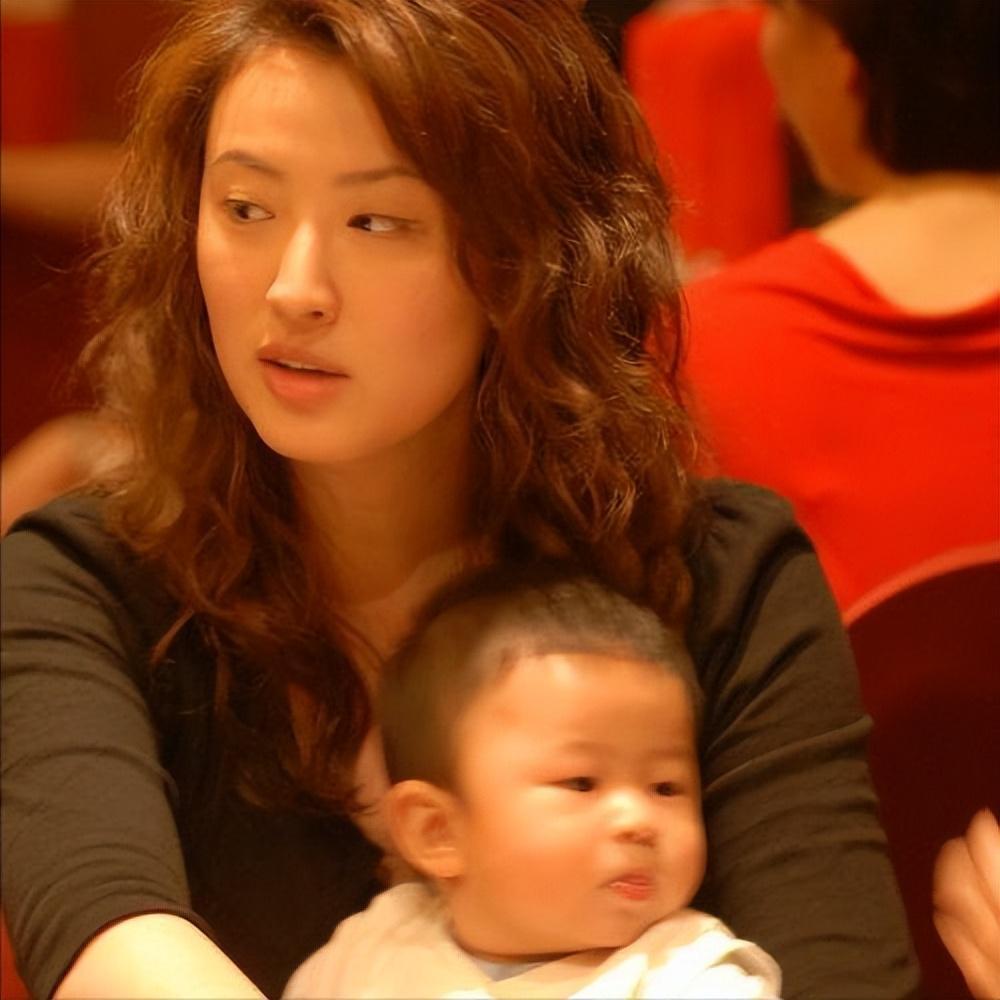 陈坚红:名模出身,身价过亿,却嫁大8岁王志文,受尽欺负不放弃