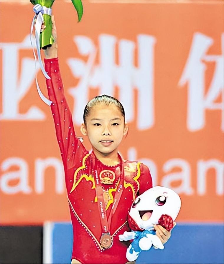 95后体操冠军商春松:拿百万奖金给哥买房,曾1年生活费仅2000元