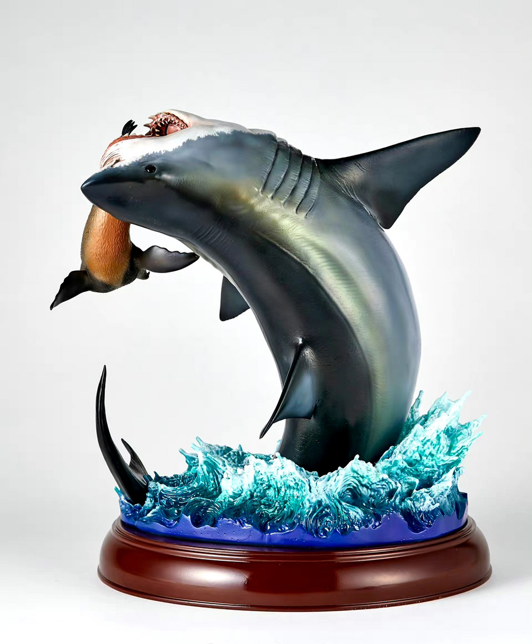 模型欣赏:海洋堂 nature tales系列 生物模型 大白鲨,展现了其捕食