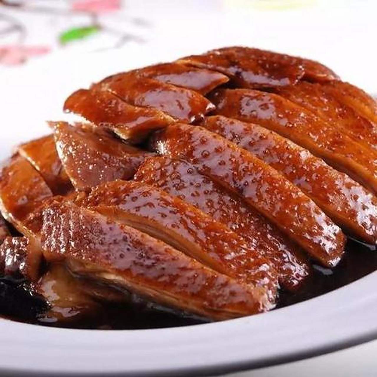 卤鸭的做法  一,食材用料: 1.