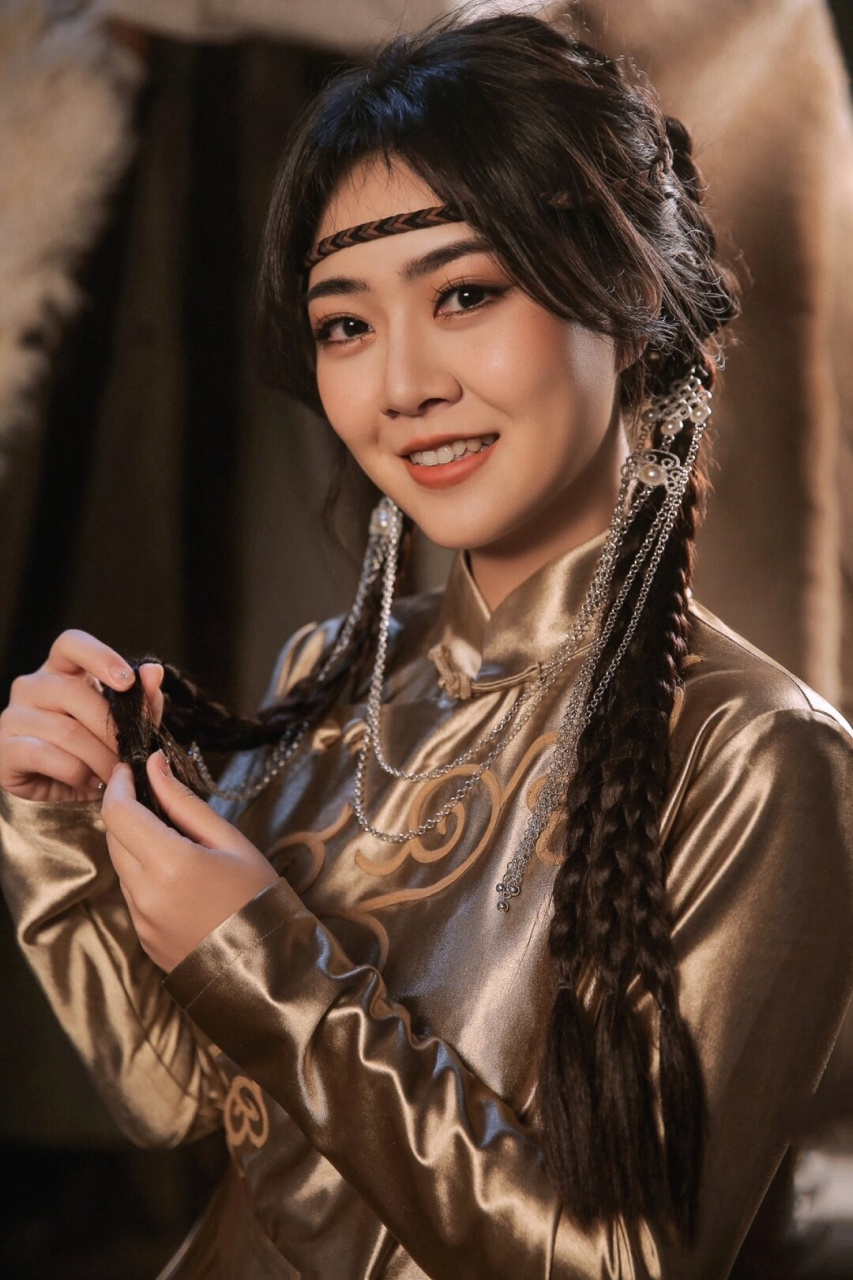 它承载着蒙古族的历史,信仰和生活方式,是蒙古族人民与自然和谐共生的