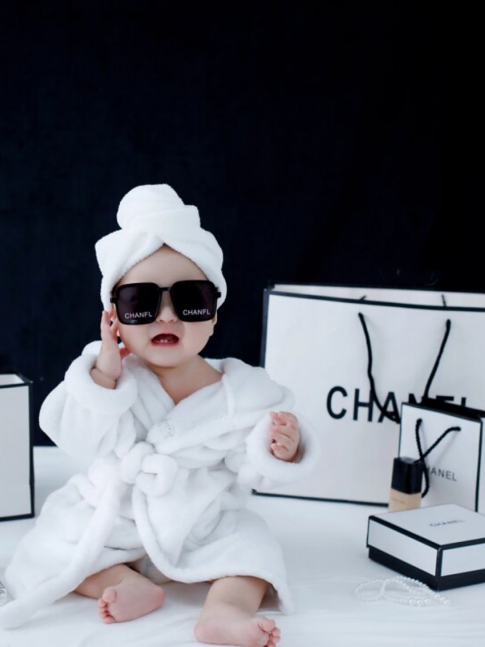 爆款浴袍百天照  百天照中的香奈儿浴袍,展现出十足的高级感,时尚元素