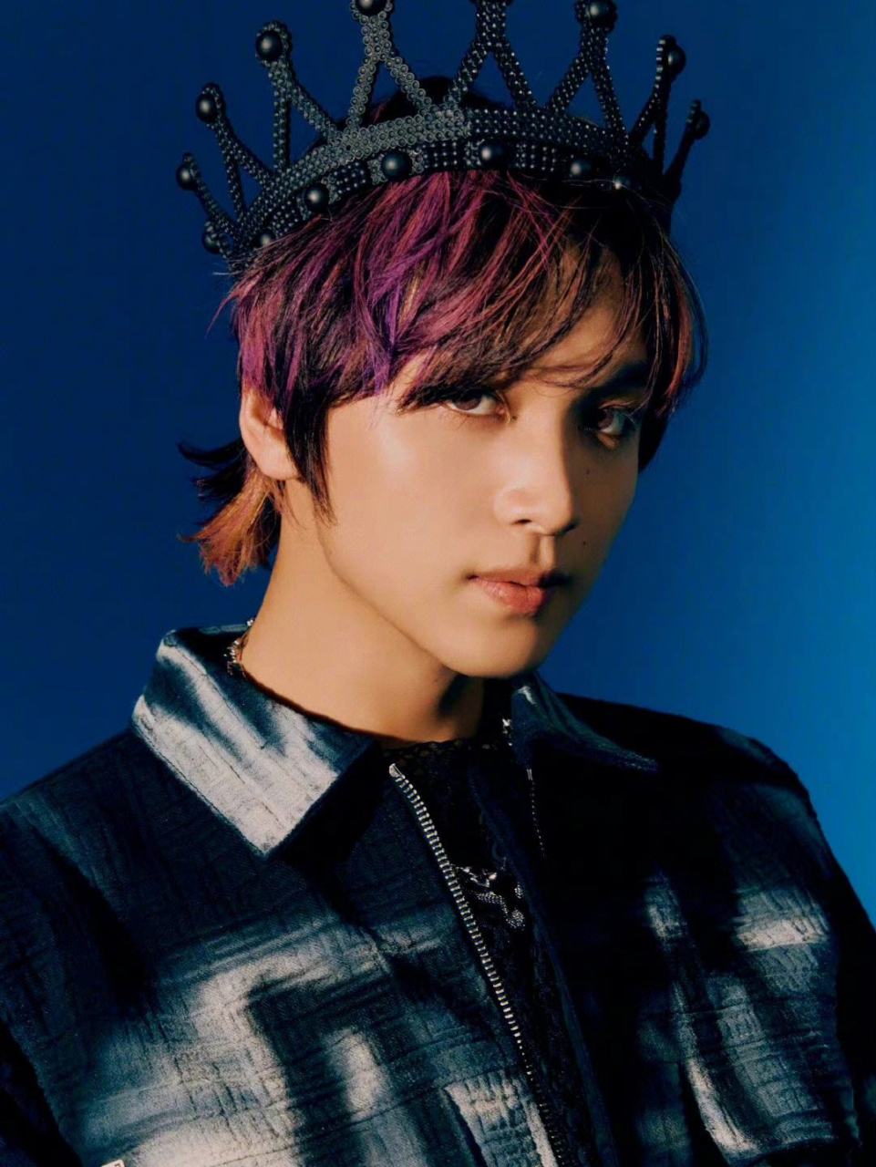 近日,nct成员李楷灿在室内抽烟被曝光,引发网友热议.