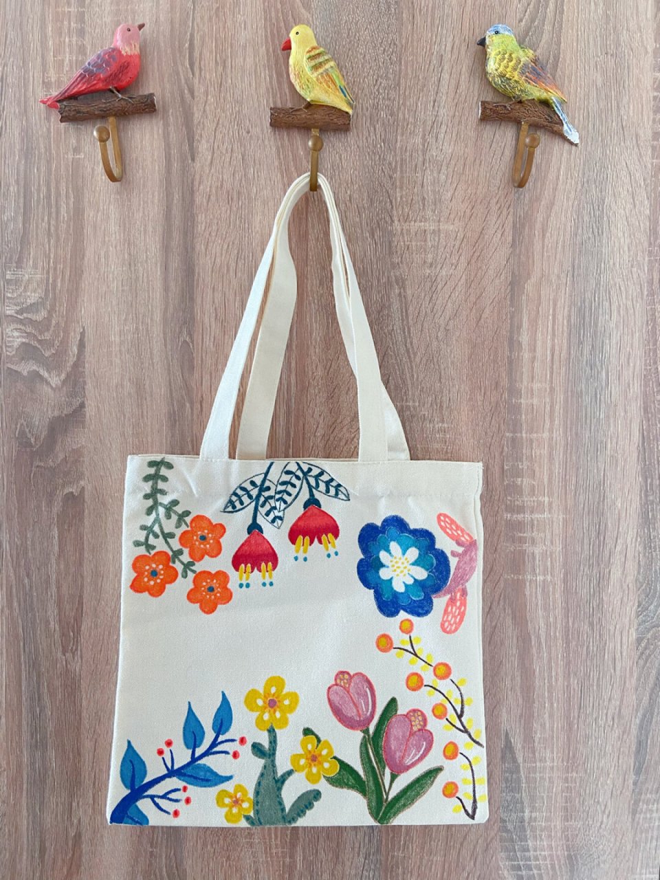 想象一下,你走在街上,背着全球独一无二的帆布包