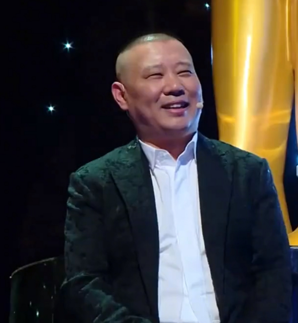 烦人. 贾冰一拍大腿:漂亮. 梓慧:去帮忙把电视打开一下.