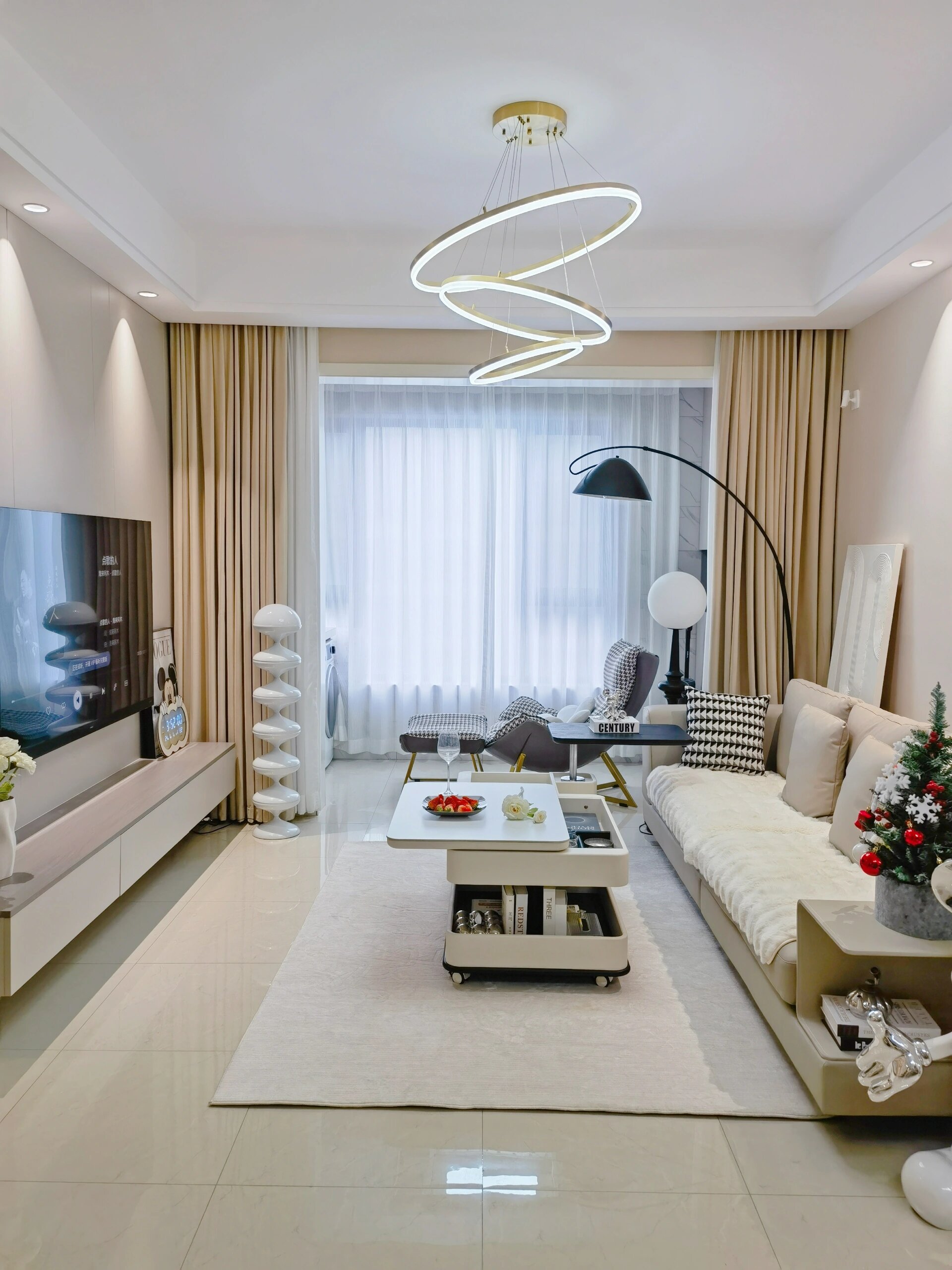 同学从外地回来,第一次来我家惊呆了 说我是有点装修nb症的 哈哈哈