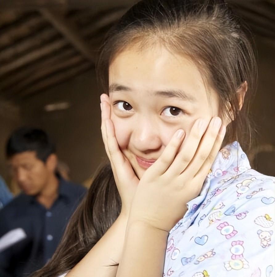 演员齐如意:7岁出道,12岁爆红,当红时出国留学,如今无戏可拍