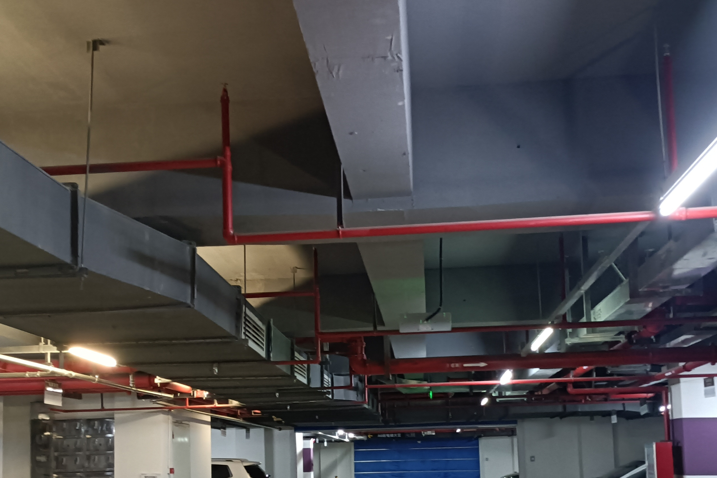 消防管道安装工程必须遵循规范和标准,由专业消防工程公司完成,确保