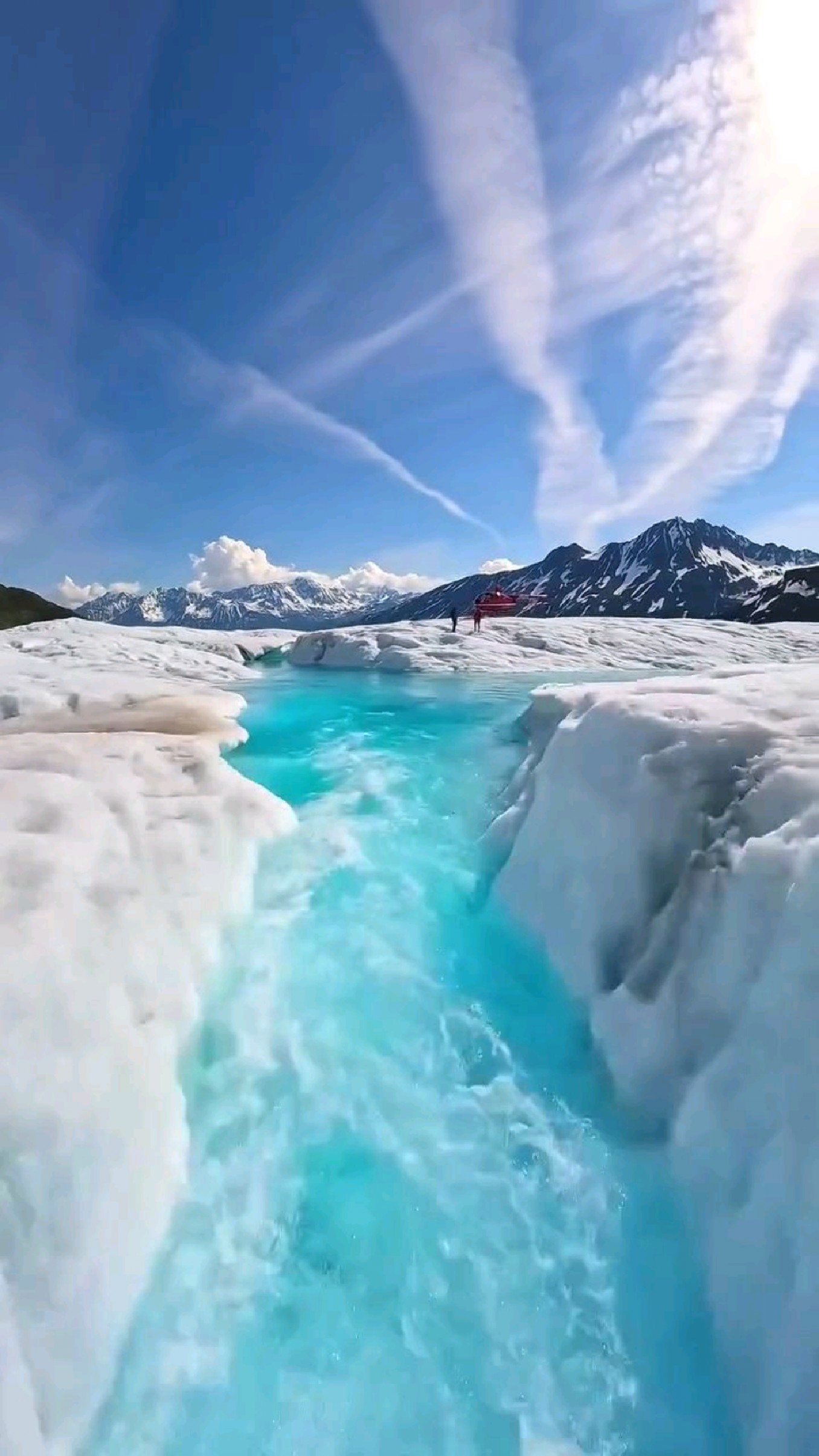 探秘冰川奇观,感受大自然的力量与美丽 - 来古冰川,一个让人流连忘返