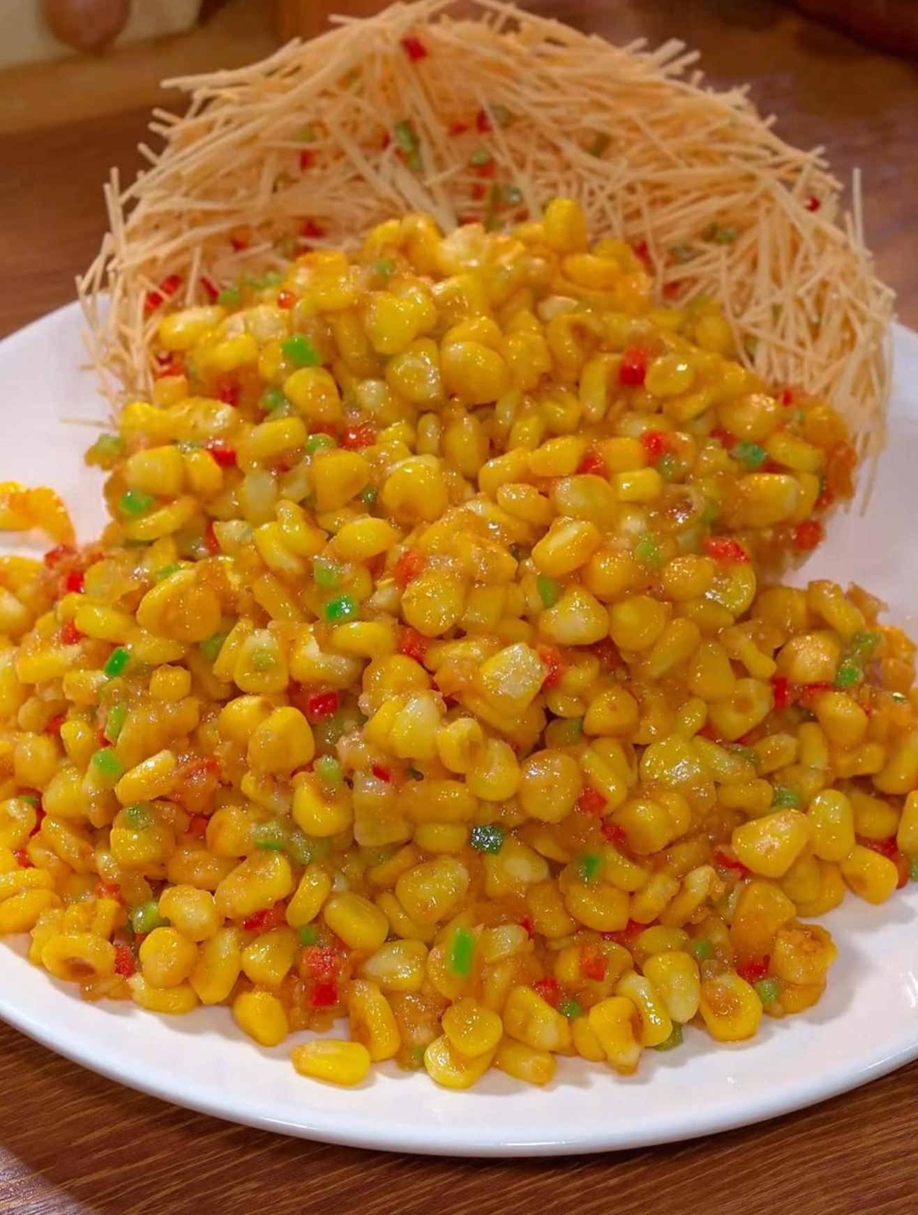 年夜饭做这道金沙玉米粒,全家都夸你是大厨,咸香酥脆