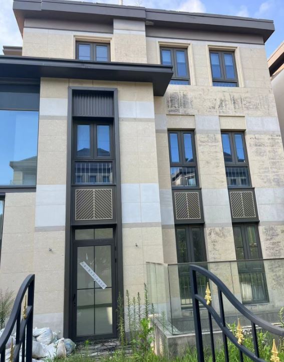 无锡蠡湖畔一栋豪宅别墅拍卖,被一富豪捡漏2000万拿下