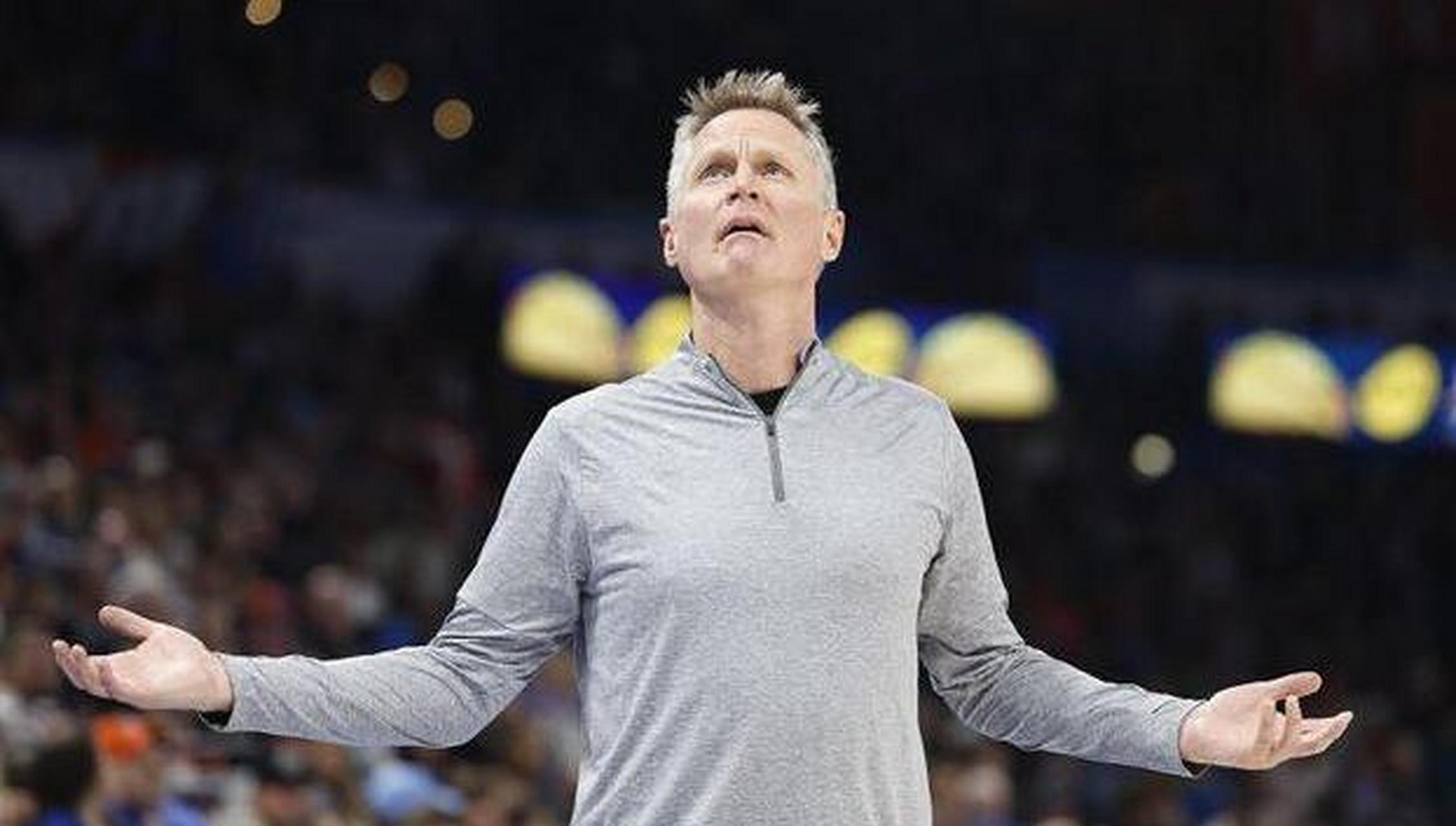 勇士主场105-141不敌鹈鹕,勇士主教练科尔在采访中表示,球队现在过于