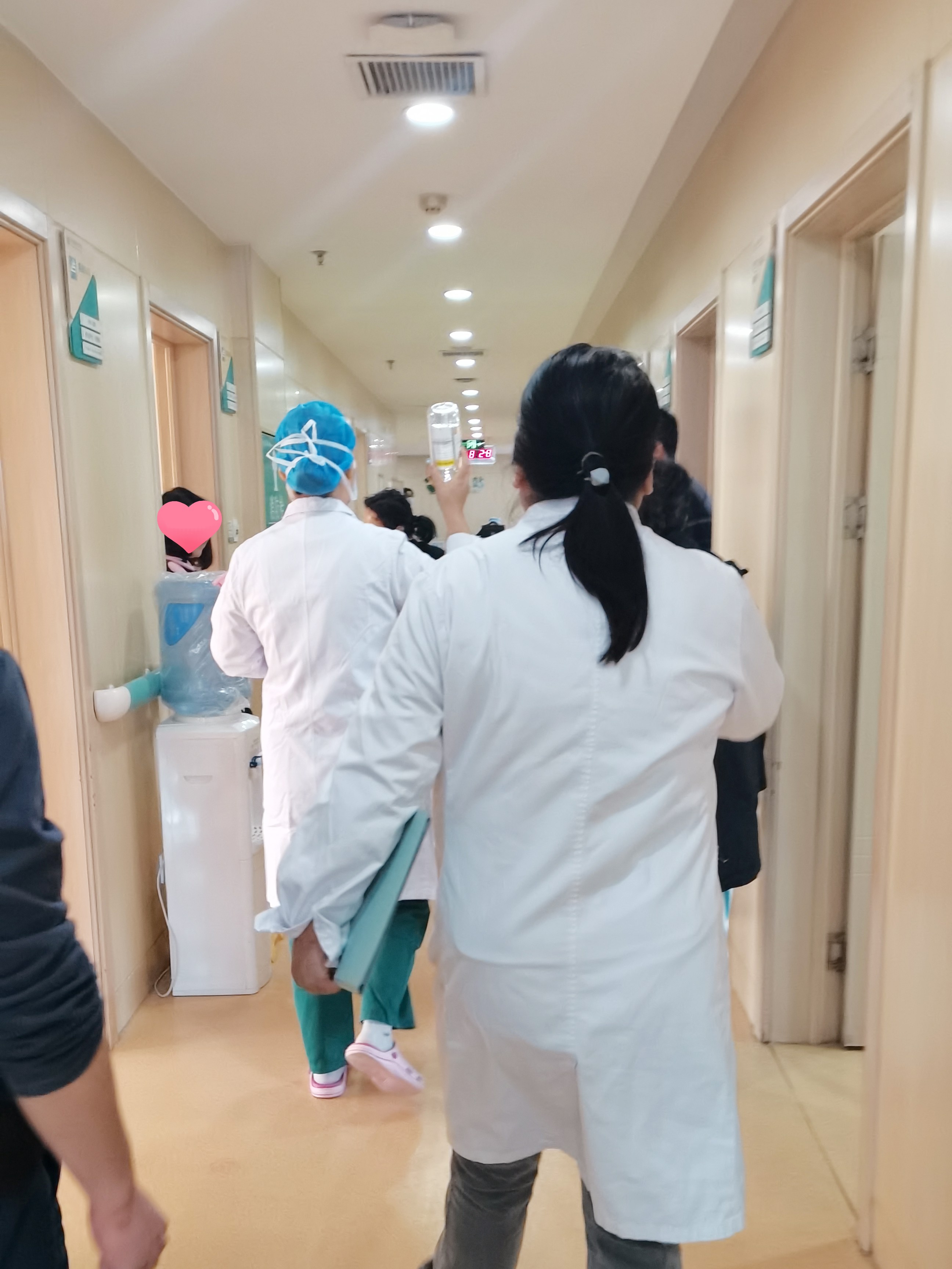 我问她病了多长时间了?
