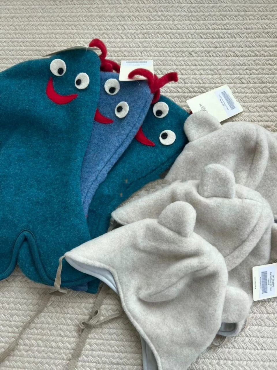 最近,我入手了一顶公鸡帽,这顶帽子真的让我心心念念,爱不释手!