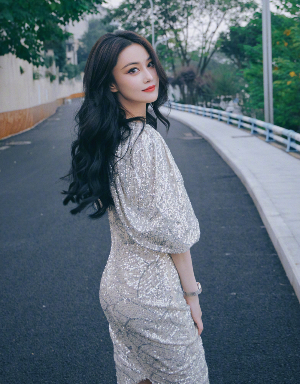 1月12日,女星张馨予登顶热搜,令人没有想到的是,张馨予这一次是因为