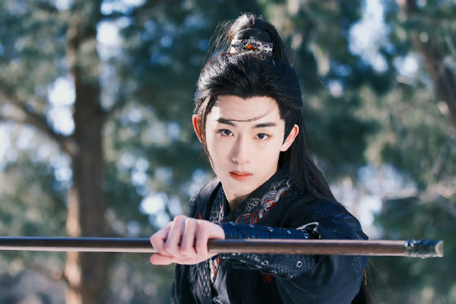 董思成古装侠客造型释出!"少时凌云志,人间第一流",董思成古装适配度