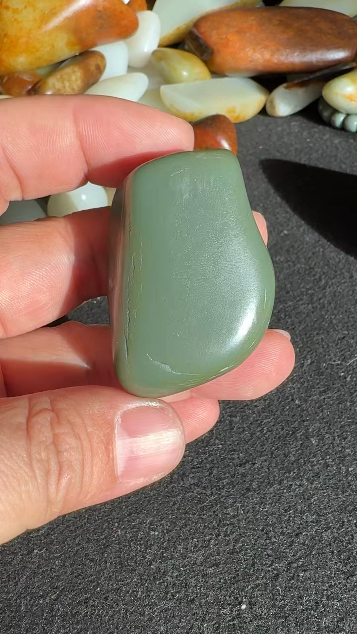 和田玉沙枣青玩料