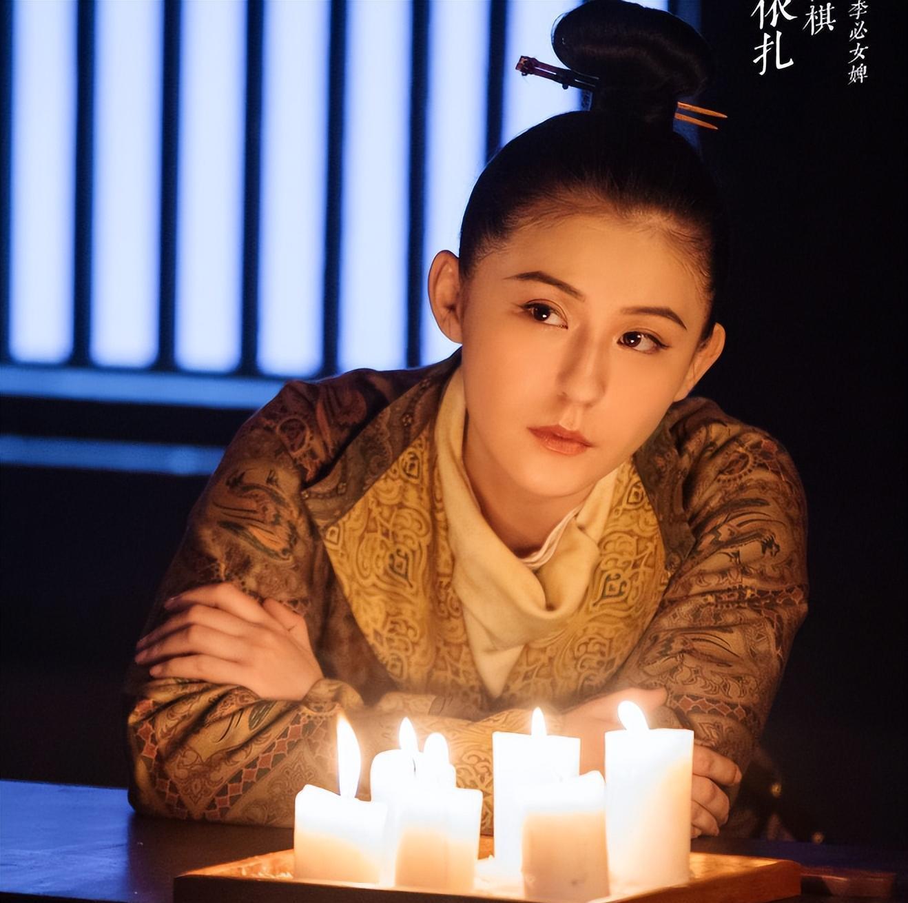 这一次,37岁的"宁贵人"热依扎,给女演员们敲响了"警钟"!