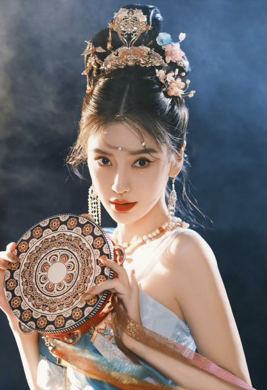 baby 在电影《狄仁杰之神都龙王》中饰演睿姬,她在片中的表现给我们留