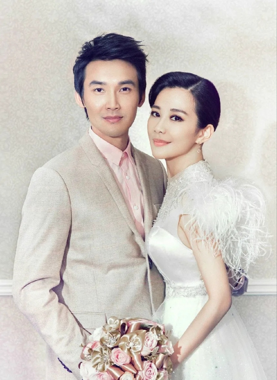 已经五十多岁的港台明星陈松伶嫁给大陆演员张铎,老妻少夫,陈松伶被宠