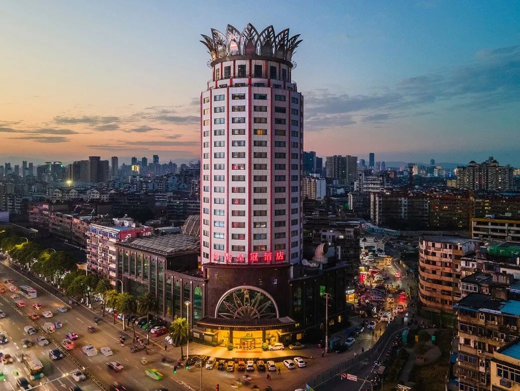 共造智能深睡客房|睡眠港智能床垫与锦都皇冠酒店达成战略合作