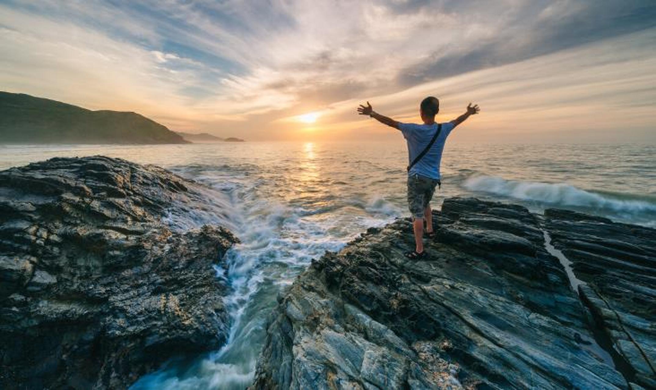 这是在告诫每一个期待成就一番事业的人,拥有大志向只是第一步,在通往