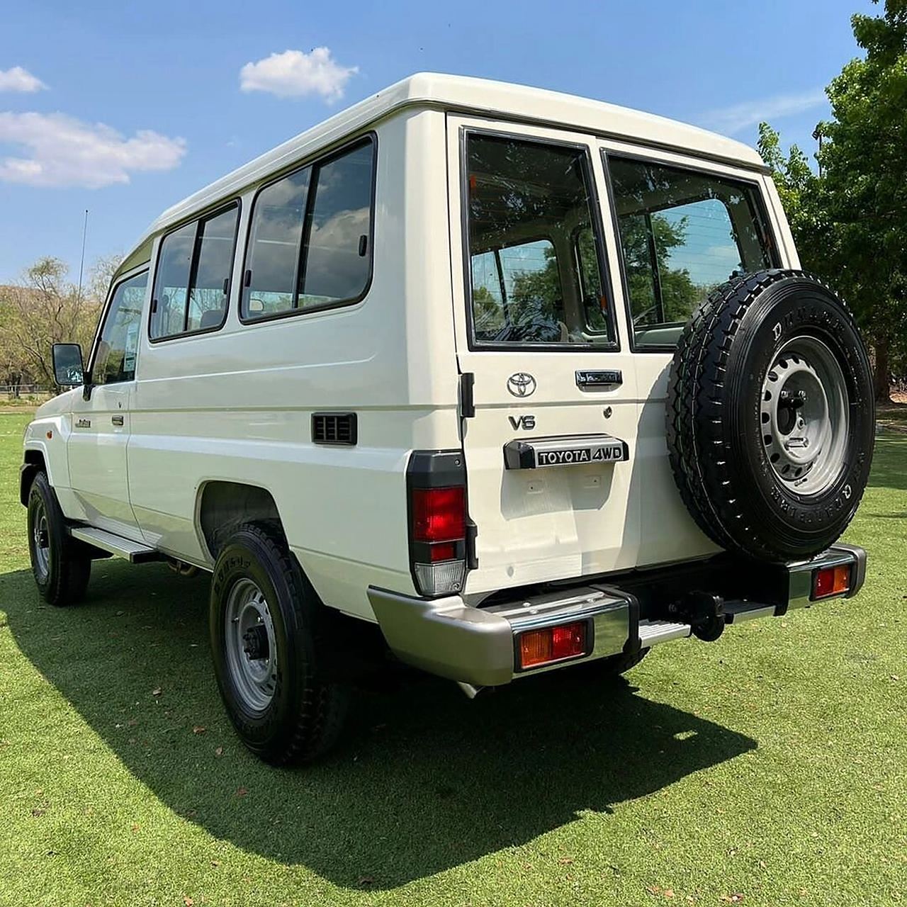 全新丰田lc78运兵车 66.