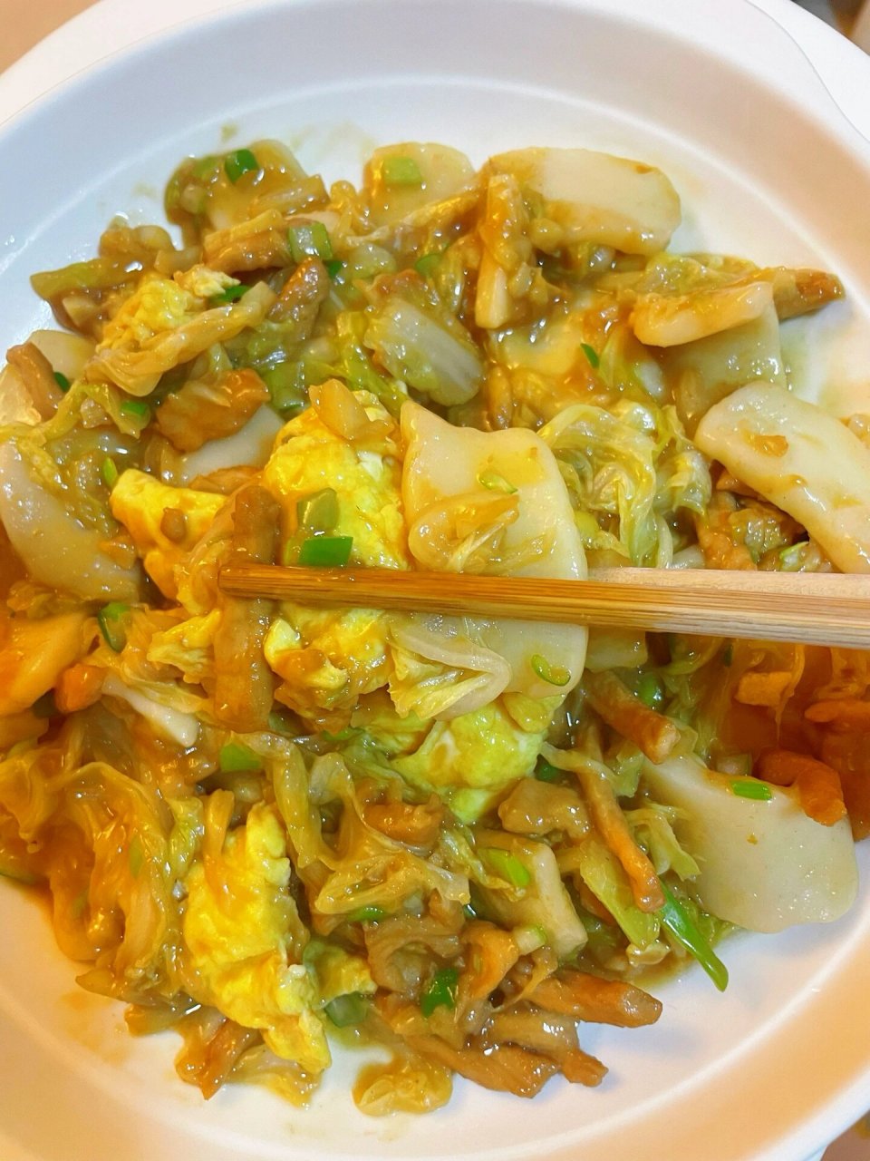 肉丝炒年糕,软糯鲜香! 小时候妈妈经常给我做的炒年糕被我偷学到了!