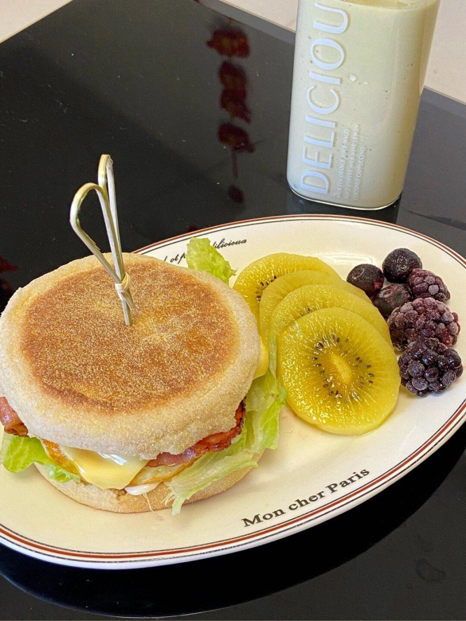 用麦芬自制培根芝士蛋堡  培根芝士蛋堡92  只需简单几步,在家也能