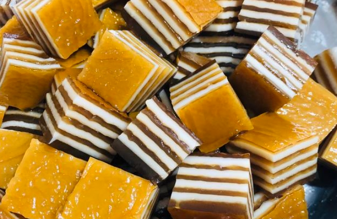 爽滑q弹,香甜可口,颜值爆棚的椰汁马蹄千层糕